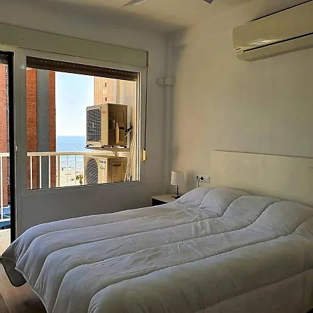 Apartment First Line With 3 Bedrooms And Seaviews *