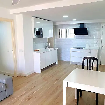 First Line With 3 Bedrooms And Seaviews Бенидорм