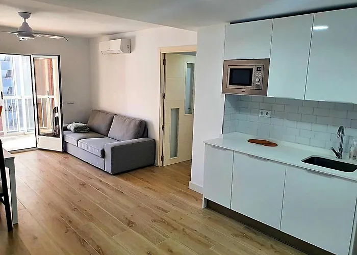 First Line With 3 Bedrooms And Seaviews *