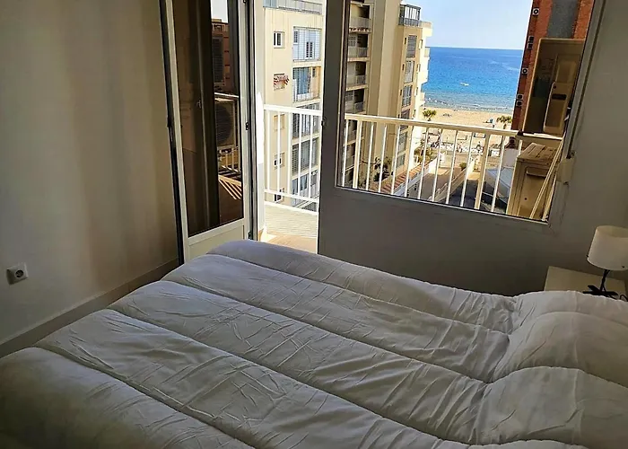 First Line With 3 Bedrooms And Seaviews Benidorm
