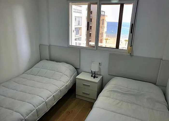 First Line With 3 Bedrooms And Seaviews Appartement *