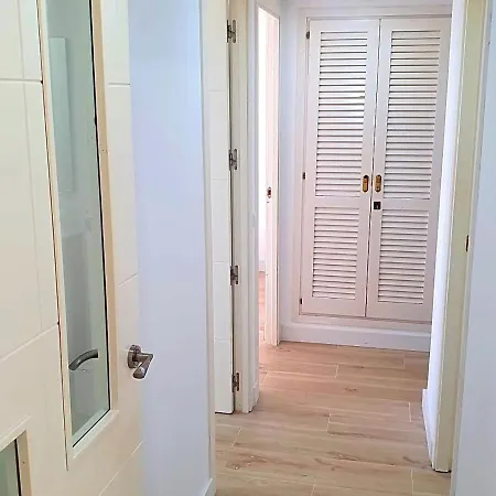 First Line With 3 Bedrooms And Seaviews Apartmán